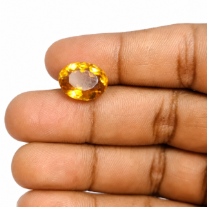 Natural Golden Topaz (Sunela) 8 Ratti